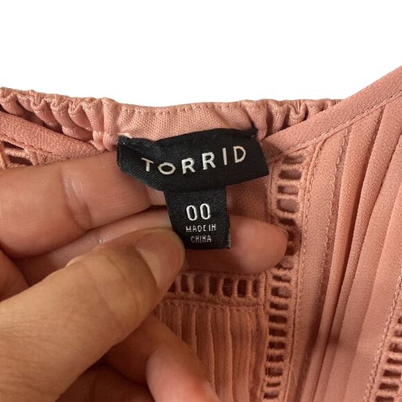 Torrid Blush Pleat & Eyelet Chiffon Maxi Dress Size 00 - Picture 5 of 9